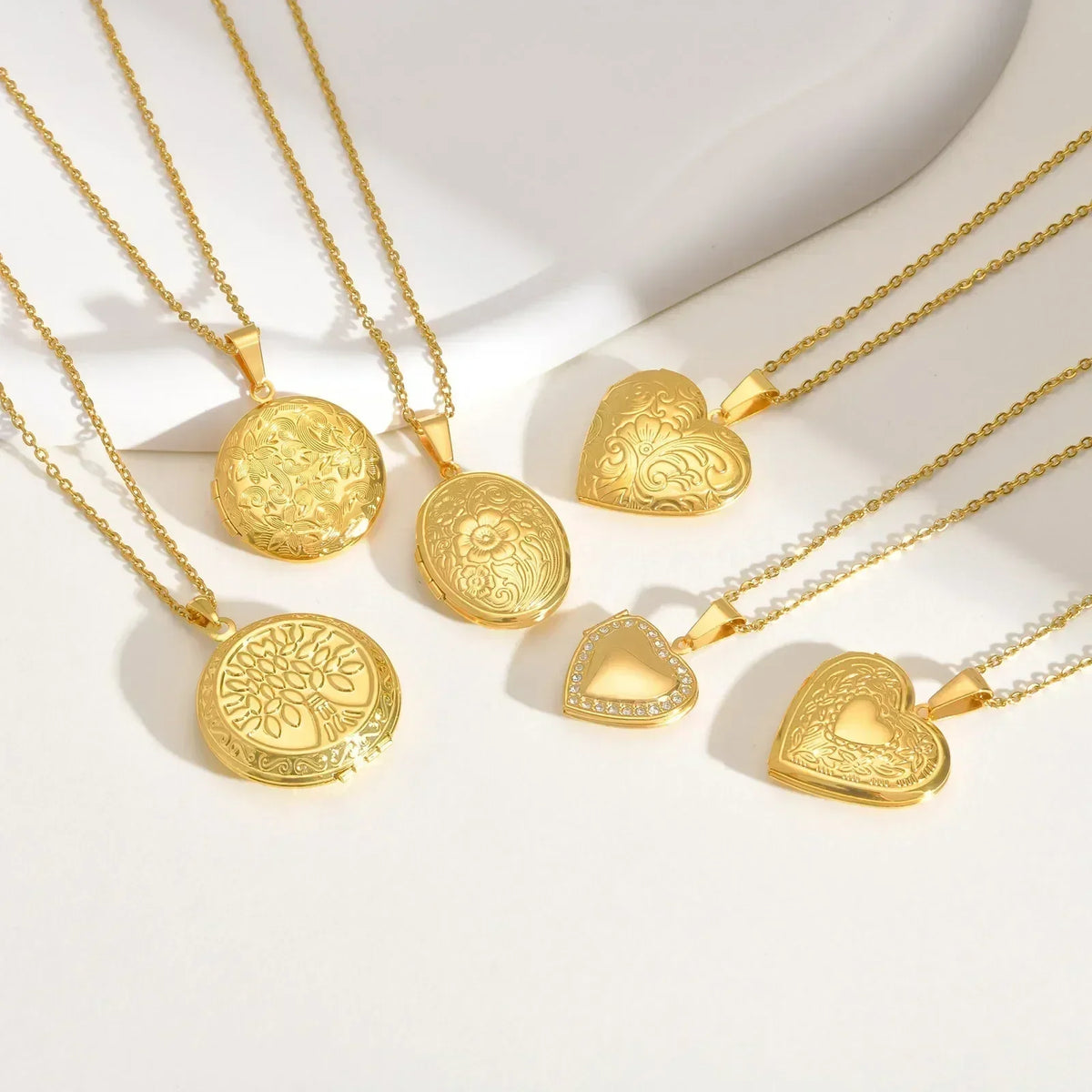 Vnox Stainless Steel Heart Locket Necklace Pendant with Photo Frame, Elegant Gold Plated Design Womens Gift